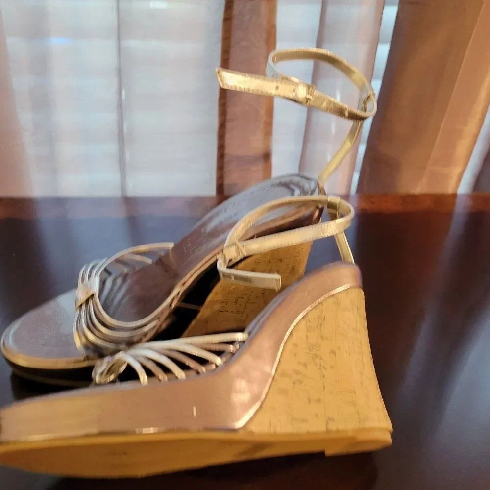 CARRINI WOMEN"S WEDGE STYLE  OPEN TOE  ANKLE STRAP SANDAL - Picture 7 of 16